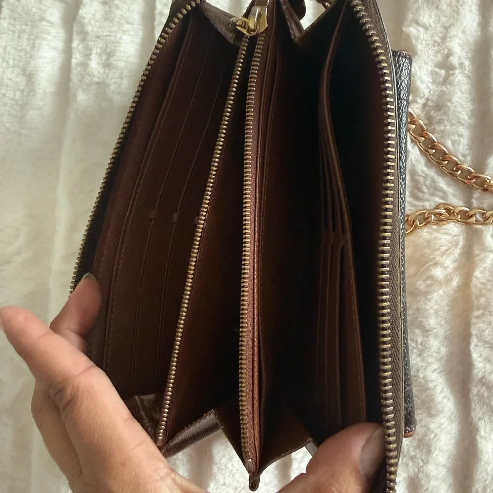 Louis Vuitton wallet/crossbody with 2 chains - Picture 12 of 15